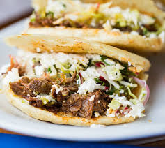 Gordita de machacado.