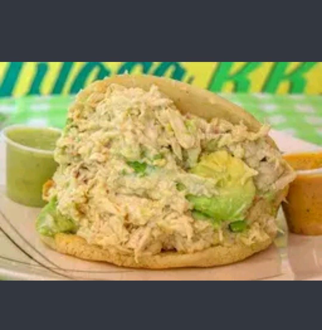 Arepa Reina Pepeada
