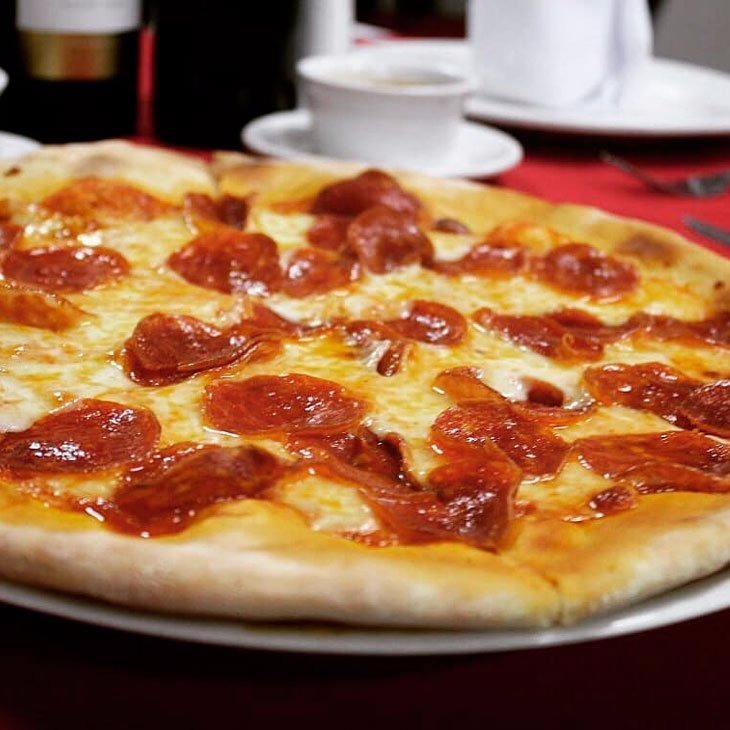 COMBO 2 PIZZAS INDIVIDUALES + REFRESCO 2 LITROS