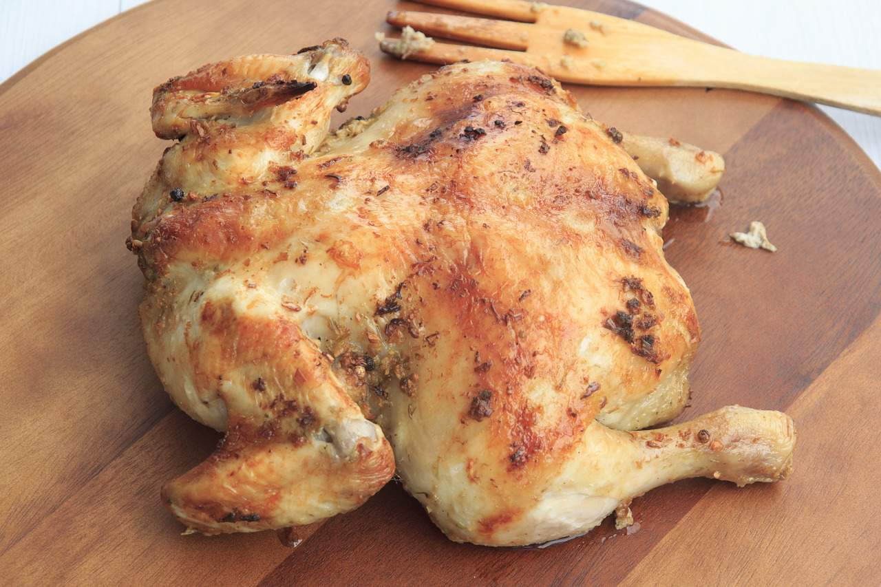 1/2 Pollo Asado Natural + 1/2 Lt de te