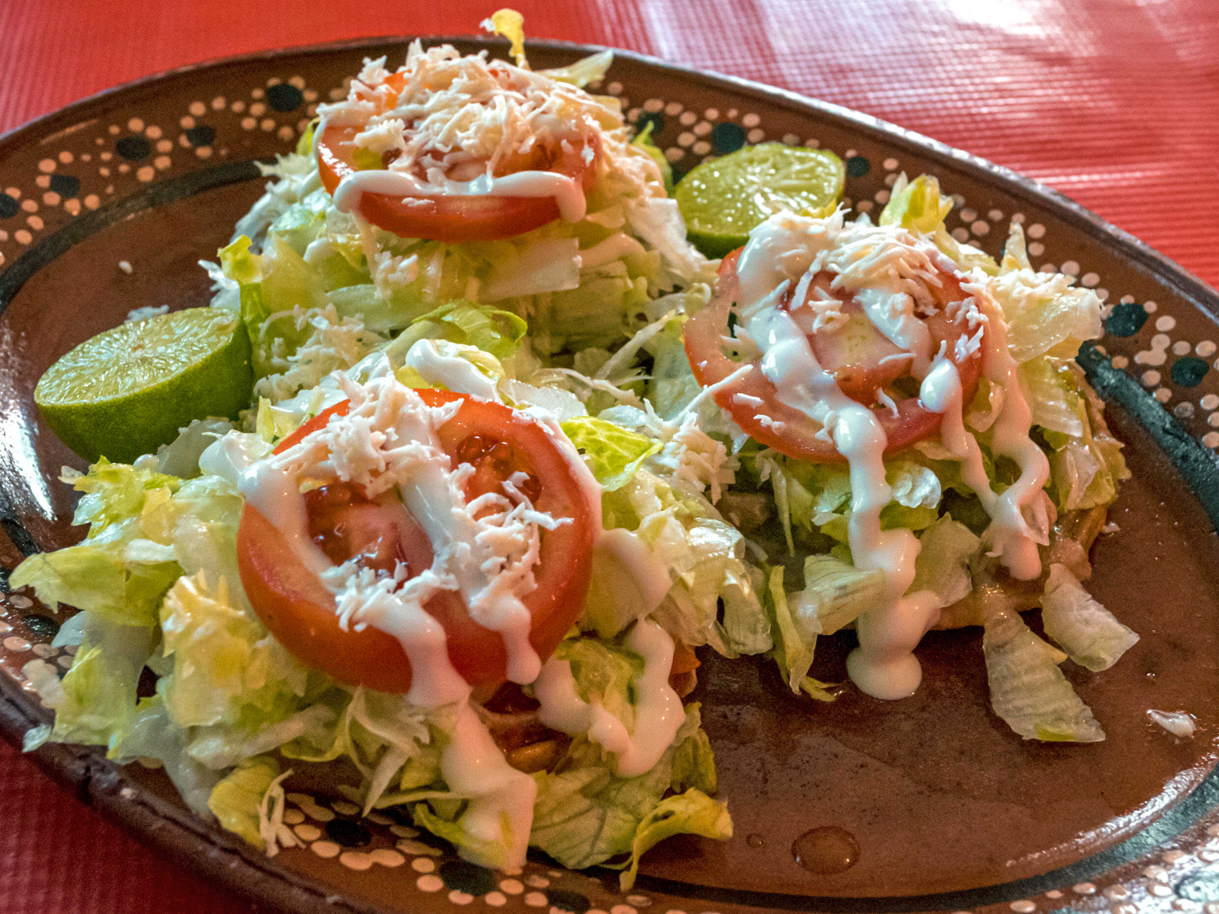 Sope de chicharrón yesca-cuero
