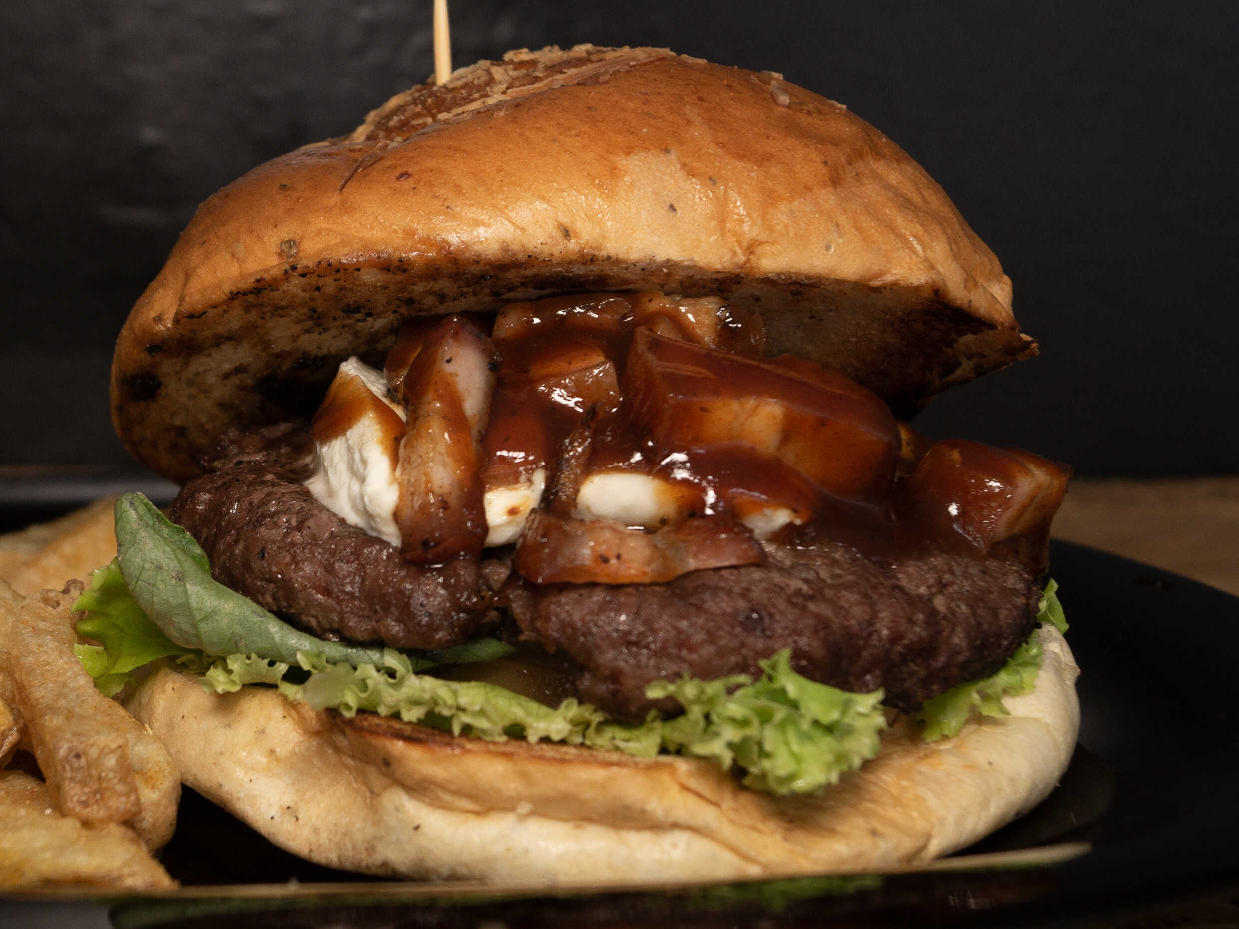 Hamburguesa jack daniels + papas + coca cola