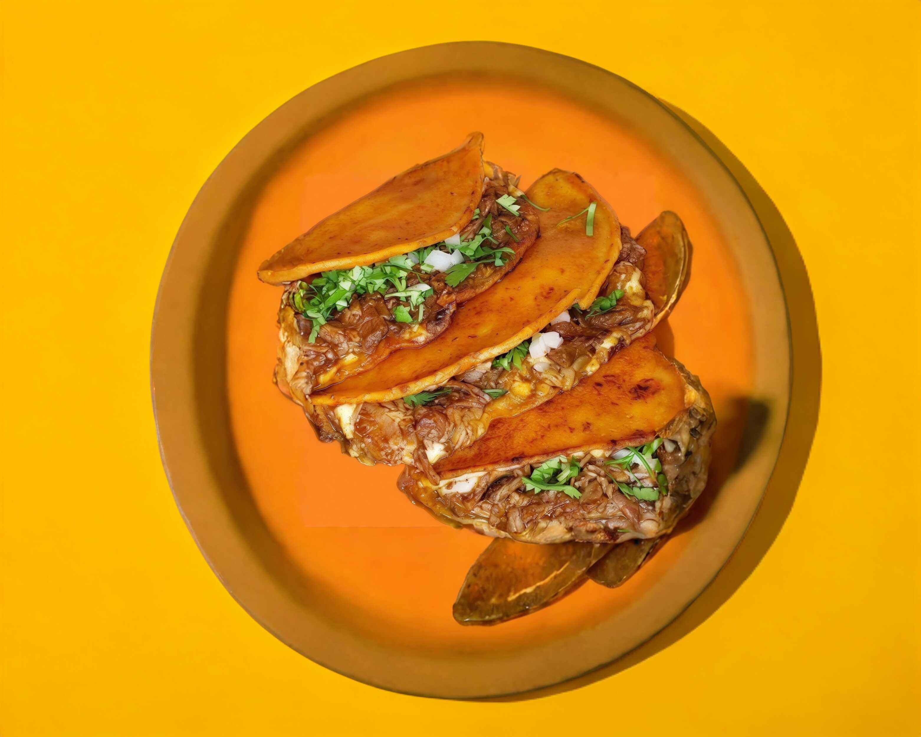 3 Tacos Suaves + 1 Consome