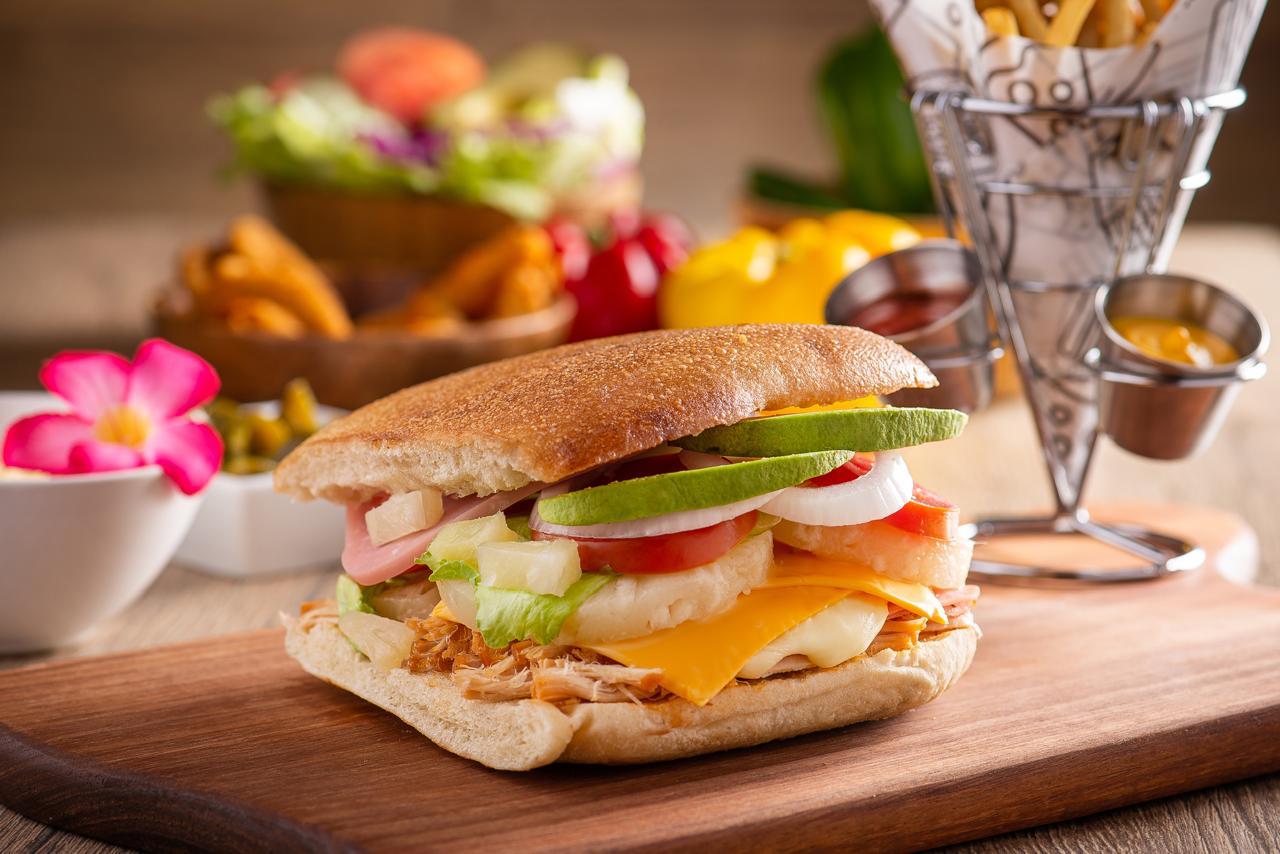 Torta Especial Hawaiana