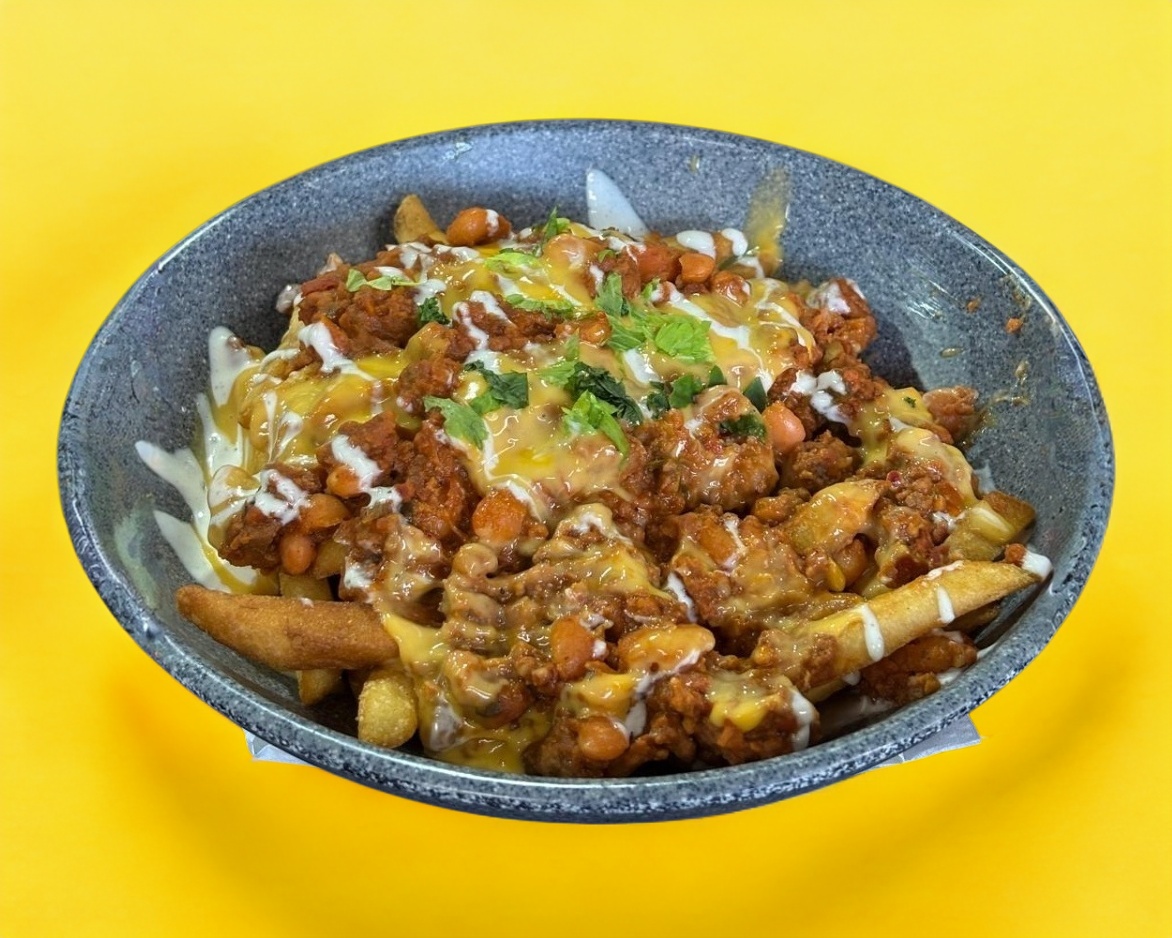CHILLI CHEESE FRIES