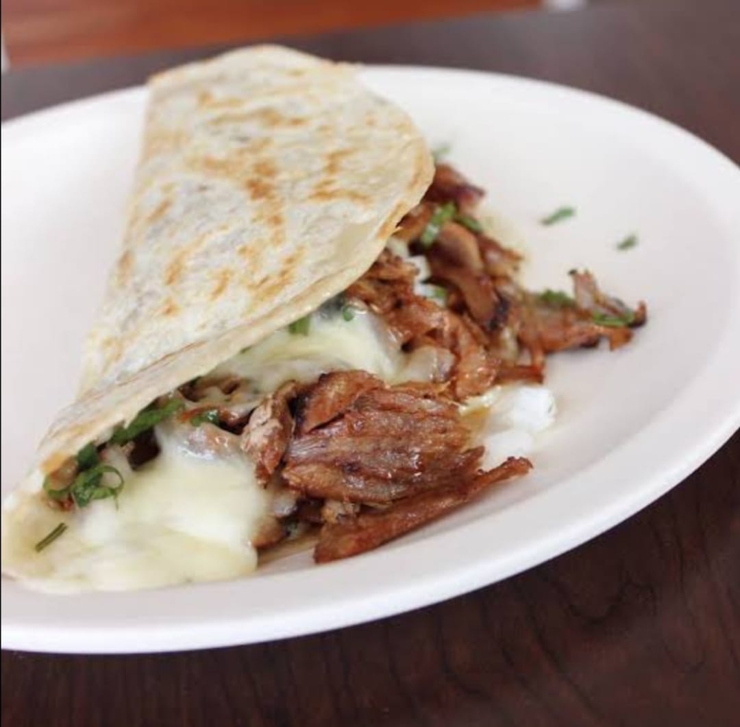 Quesadilla de Harina con Chorizo