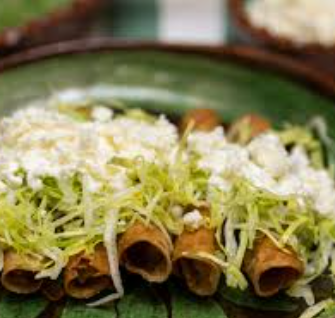 Tacos Dorados 6 pzas. (Con Cafe y Fruta)