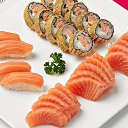 15 sashimis + 4 sushis + 10 hots