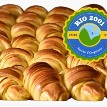Delicie-se com o nosso Brioche Croissant, uma especialidade da nossa padaria. Este pacote, composto por 8 unidades, oferece a autêntica experiência francesa na comodidade da sua casa. Cada croissant é habilmente preparado com uma massa leve e aerada, que resulta em uma textura externa crocante e um interior macio e saboroso. Ideal para um café da manhã requintado ou um lanche da tarde indulgente. Aprecie cada mordida dessa verdadeira delícia da culinária francesa, feita com amor e cuidado.