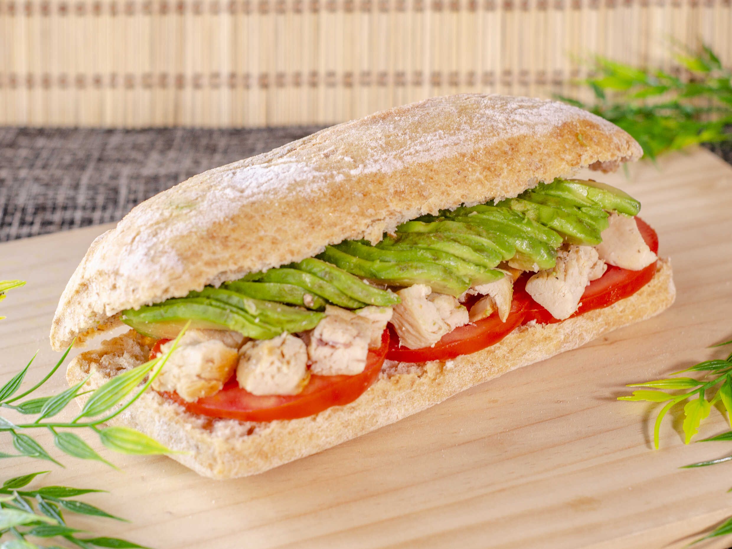 Avocado Sandwich + Jugo Natural
