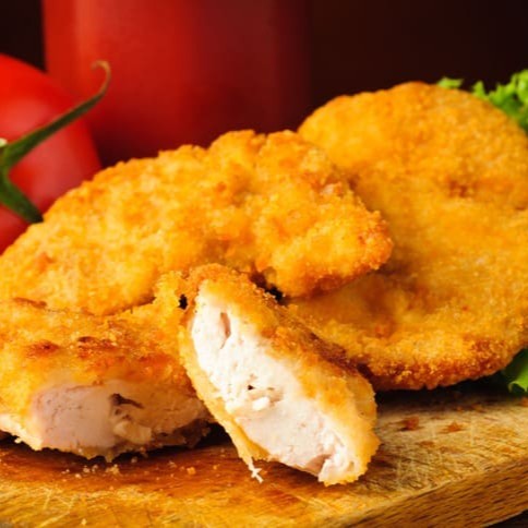 Nosso frango crocante faz o maior sucesso acompanhado de arroz, feijão, Farofa, macarrão e aquele complemento que você ama tanto.   #batatafrita #petiscos #carne #contrafile #churrasco #tiragosto #bebida #diverção #fretegratis #fritura #petisco #alcoolica #promoção #qualidade #oferta #combo #brasileira #almoço #jantar #hambueguer #frango #peixe #fitness #marmitex #quentinha #pizza #saudavel #salad