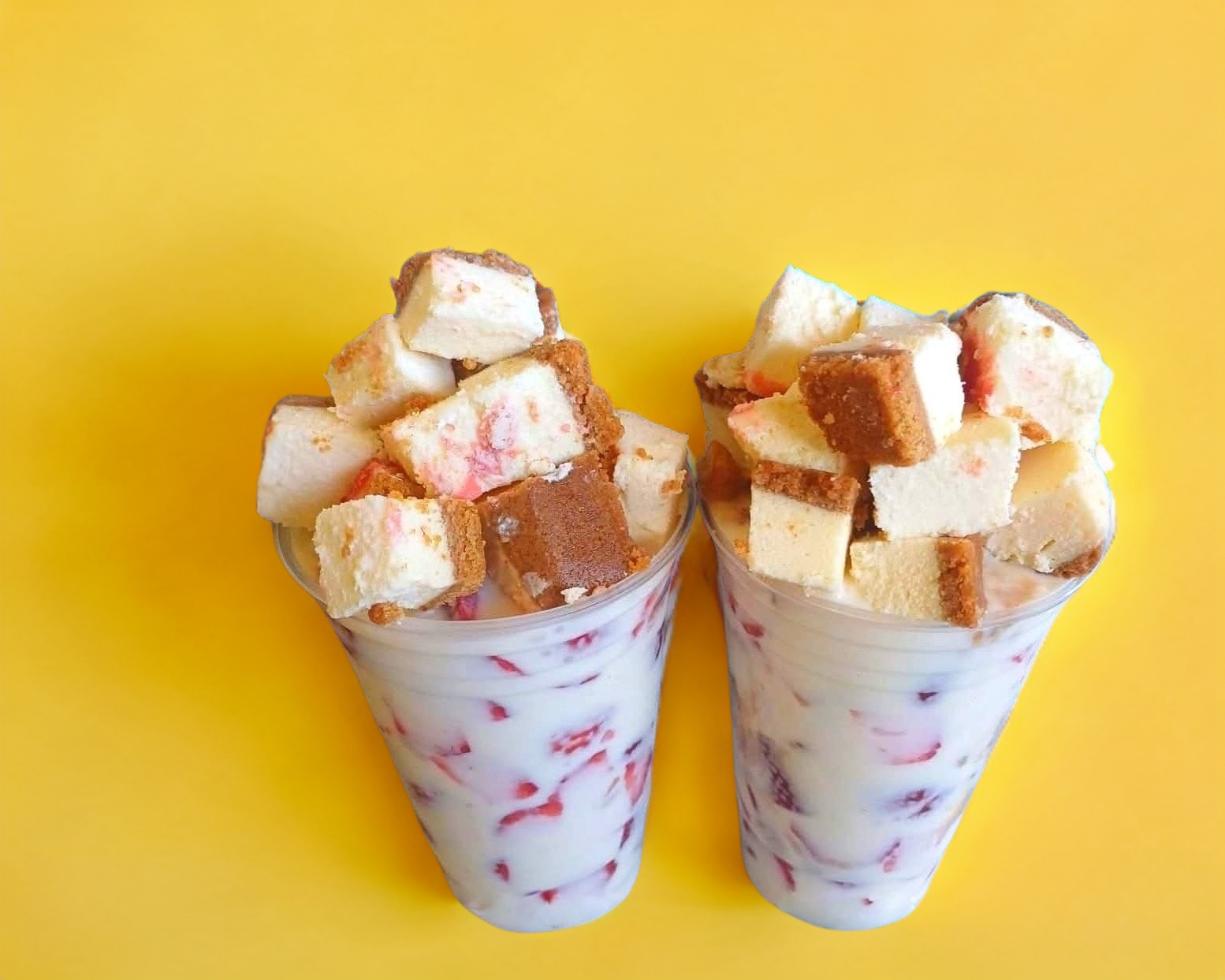 Fresas con Crema y Cheesecake