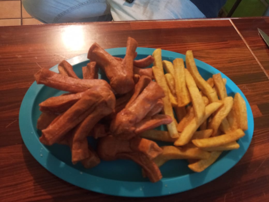 Salchipulpos con papas