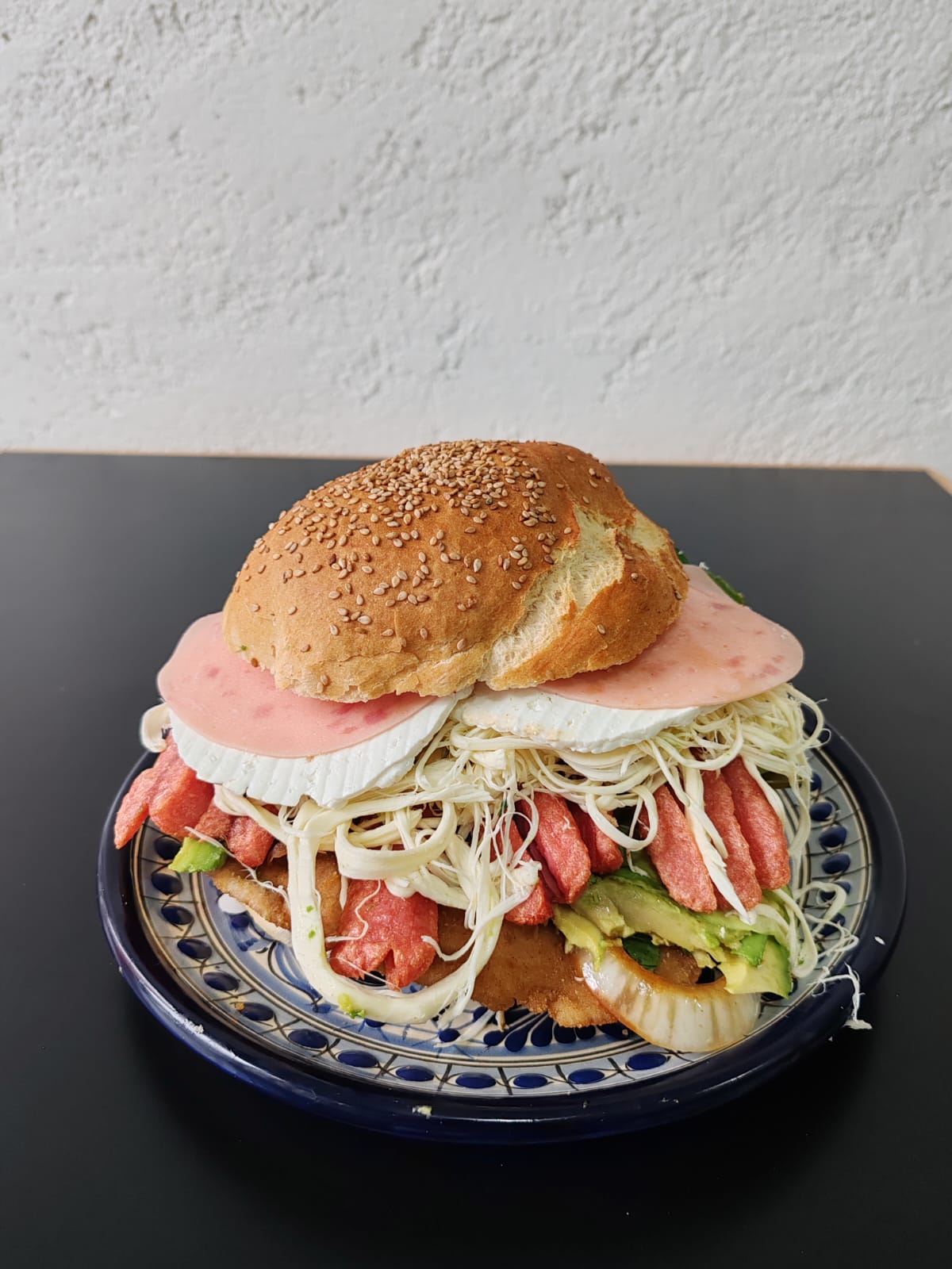 Cemita Bomba