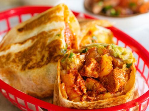 Burrito de carne adobada