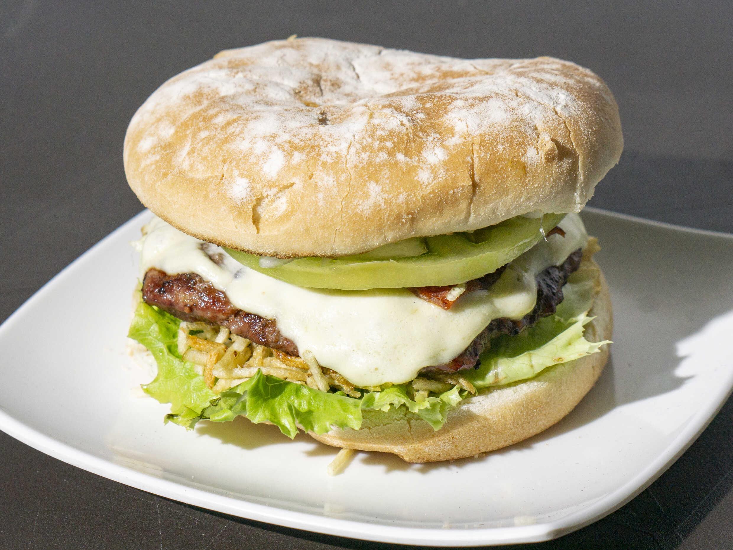 Combo-Hamburguesa de Res 125gr + Papas y Gaseosa