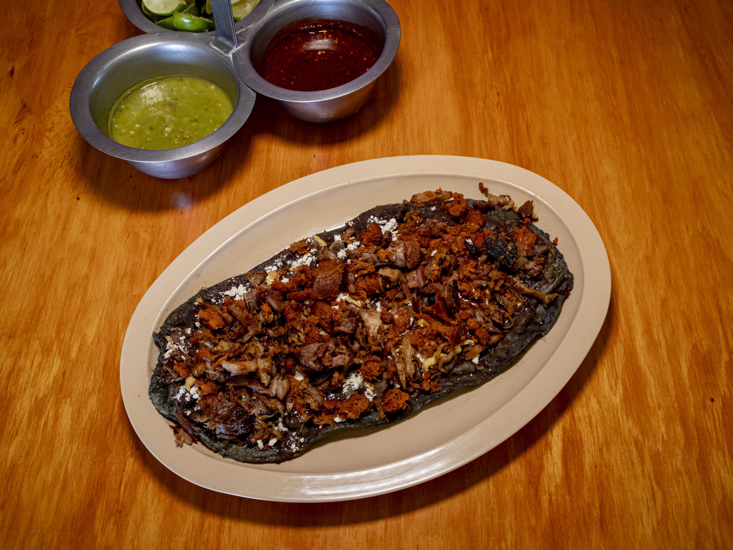Huarache con Guisado de Papas con Chorizo