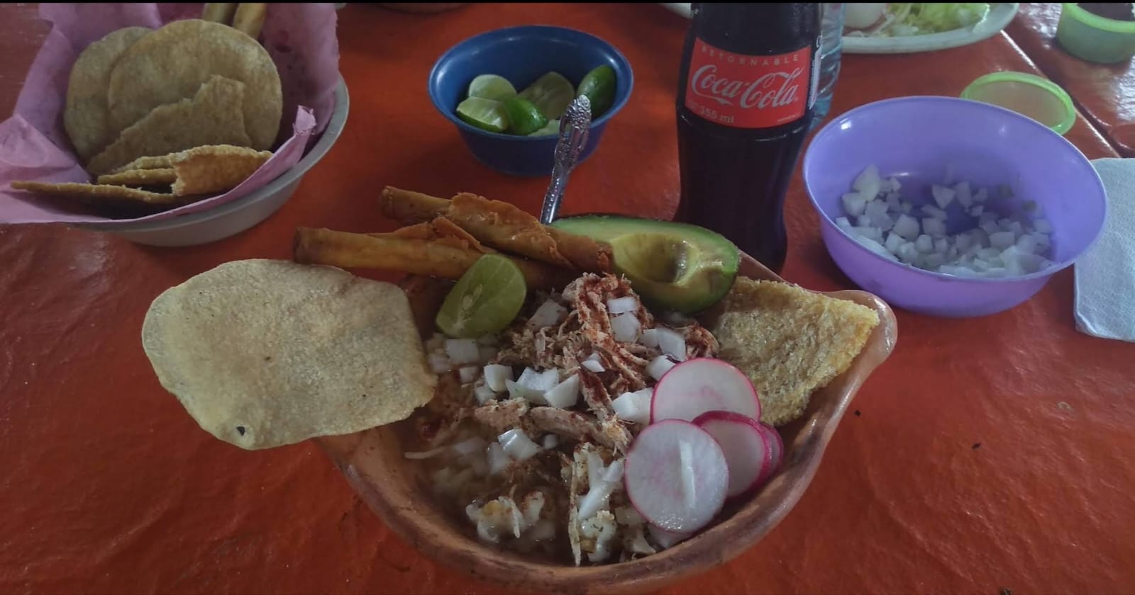 Pozole Con Botana
