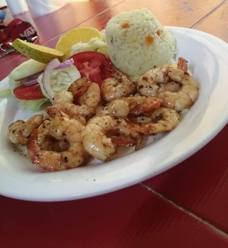Camarones Al Mojo de Ajo