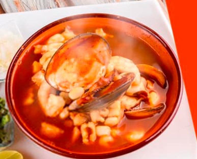 Pozole de Mariscos Rojo