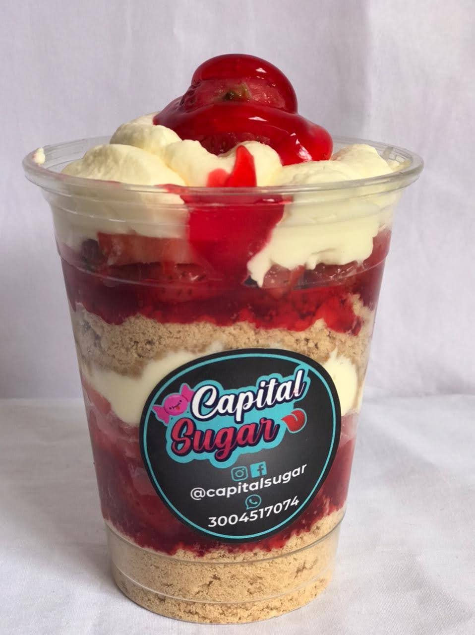 Fresas con Crema+Vaso de Chiskey 10 Oz