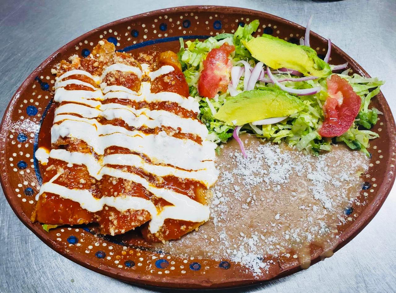 Enchiladas Rojas o Verdes