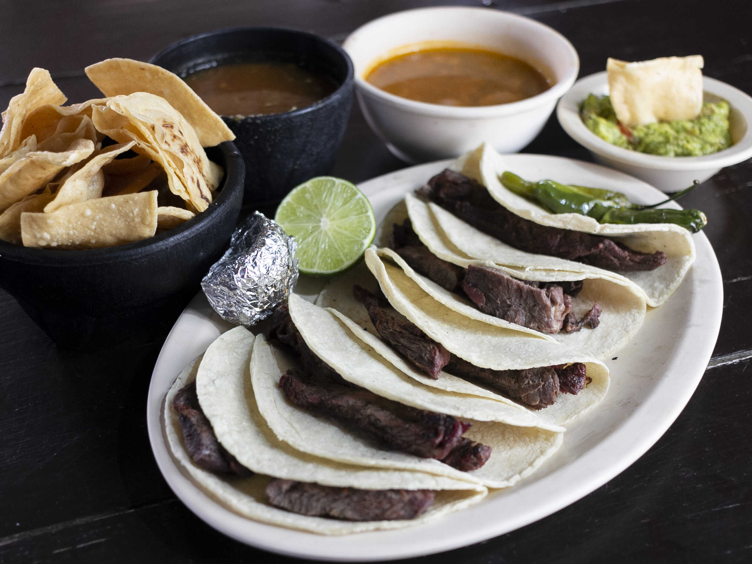 5 Tacos de Arrachera en Tortilla de Harina