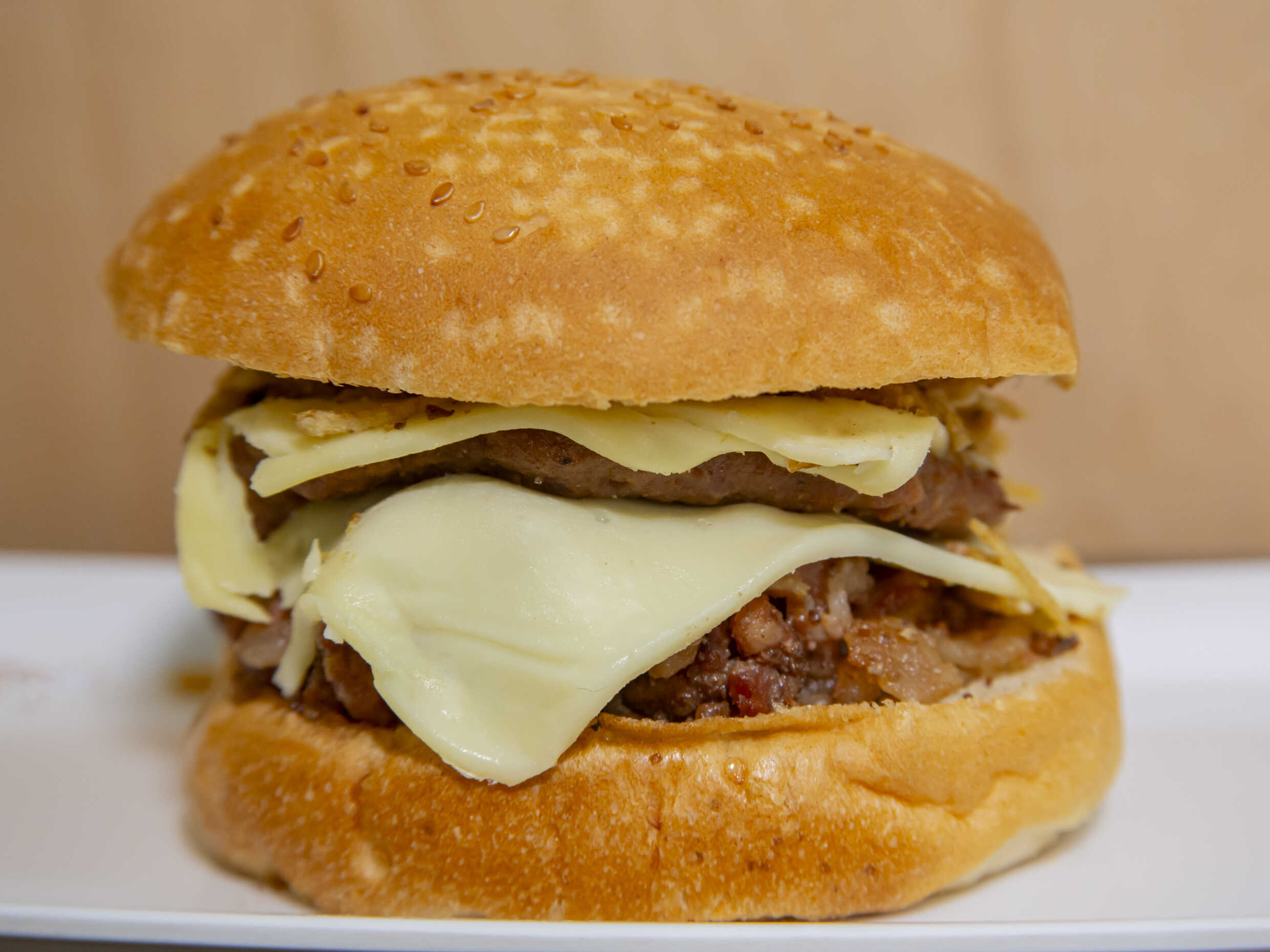 Hamburguesa Doble Queso y Doble Tocineta