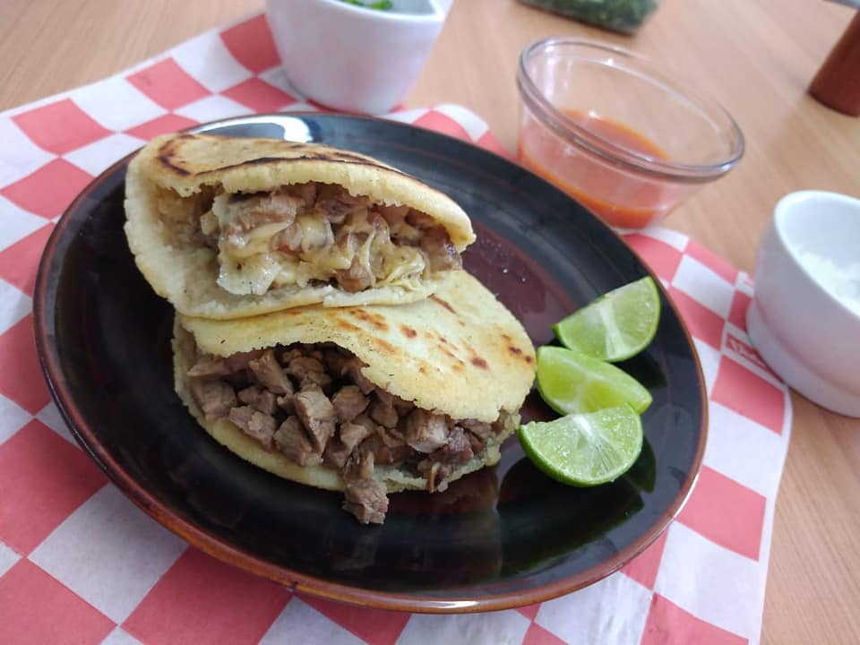 Gordita de Carne Asada