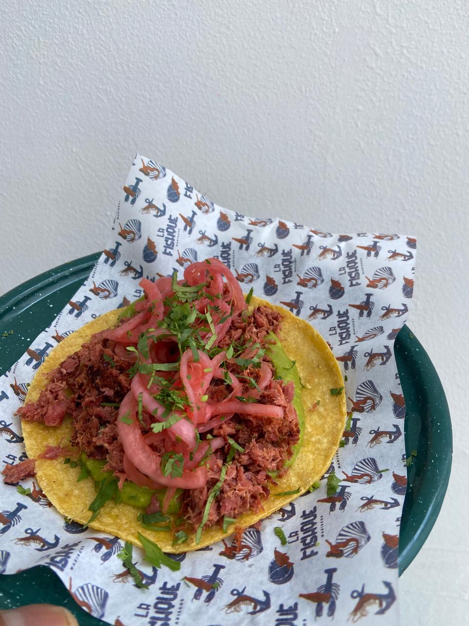 Taco de Carnitas y Atún