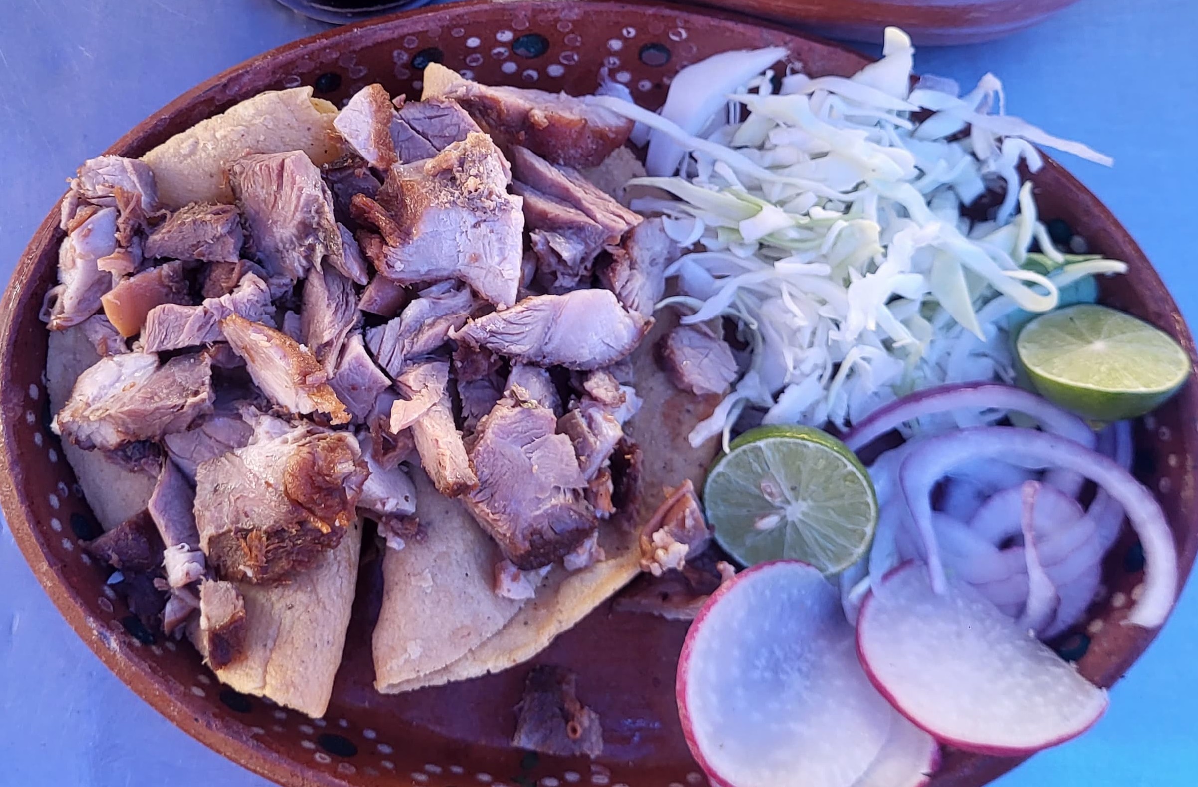 Taco Dorado con Carnitas
