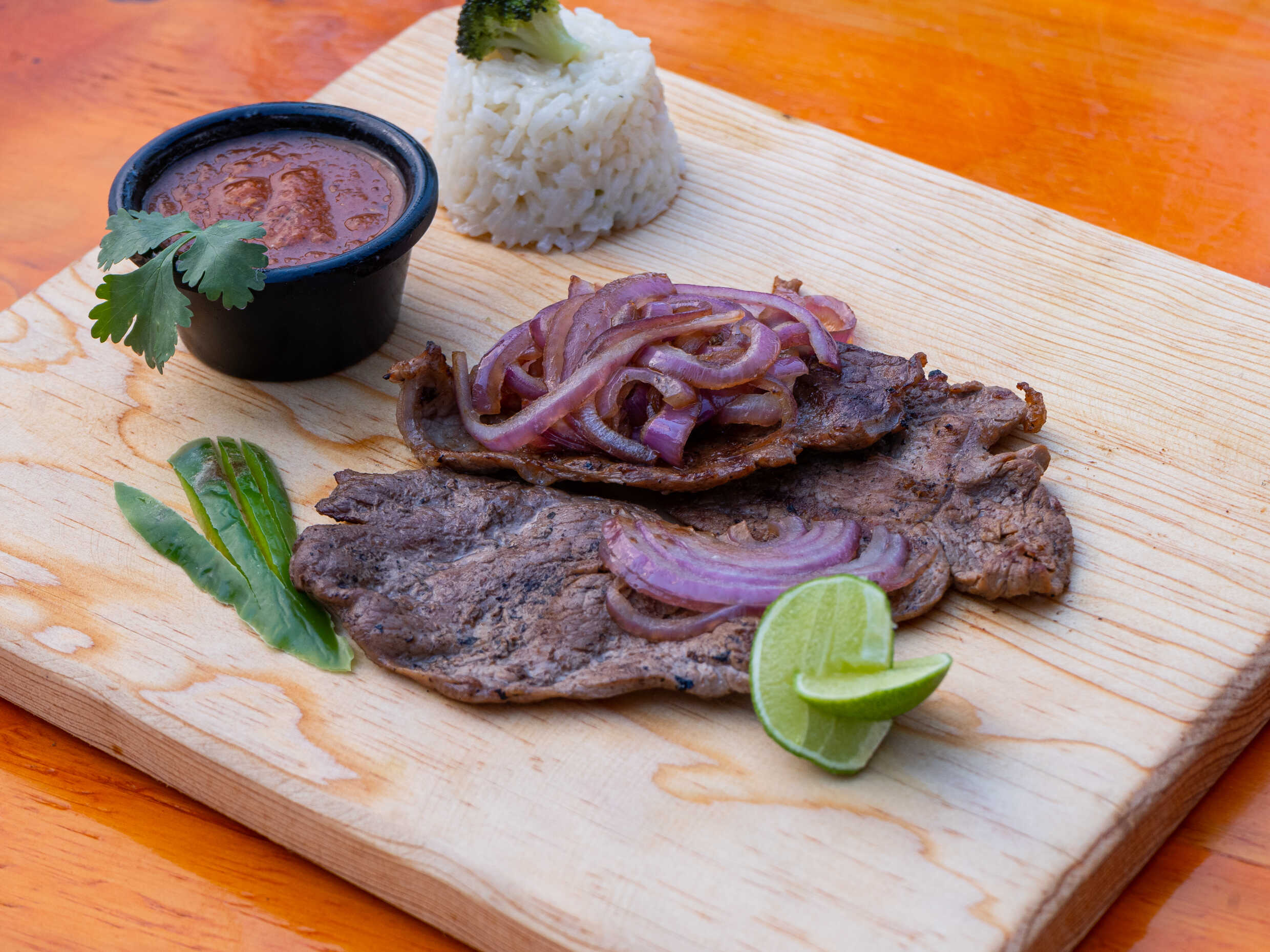 COMBO BISTEC AL GUSTO