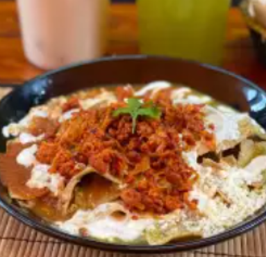 Chilaquiles con Pastor