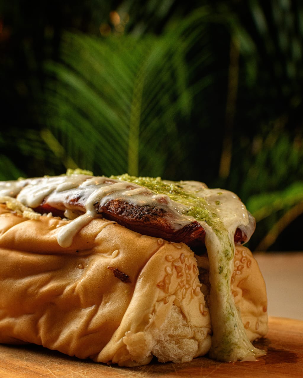 Hot Dog Suizo hawaiano (Gino)