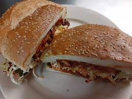 Cemita de bistec de res