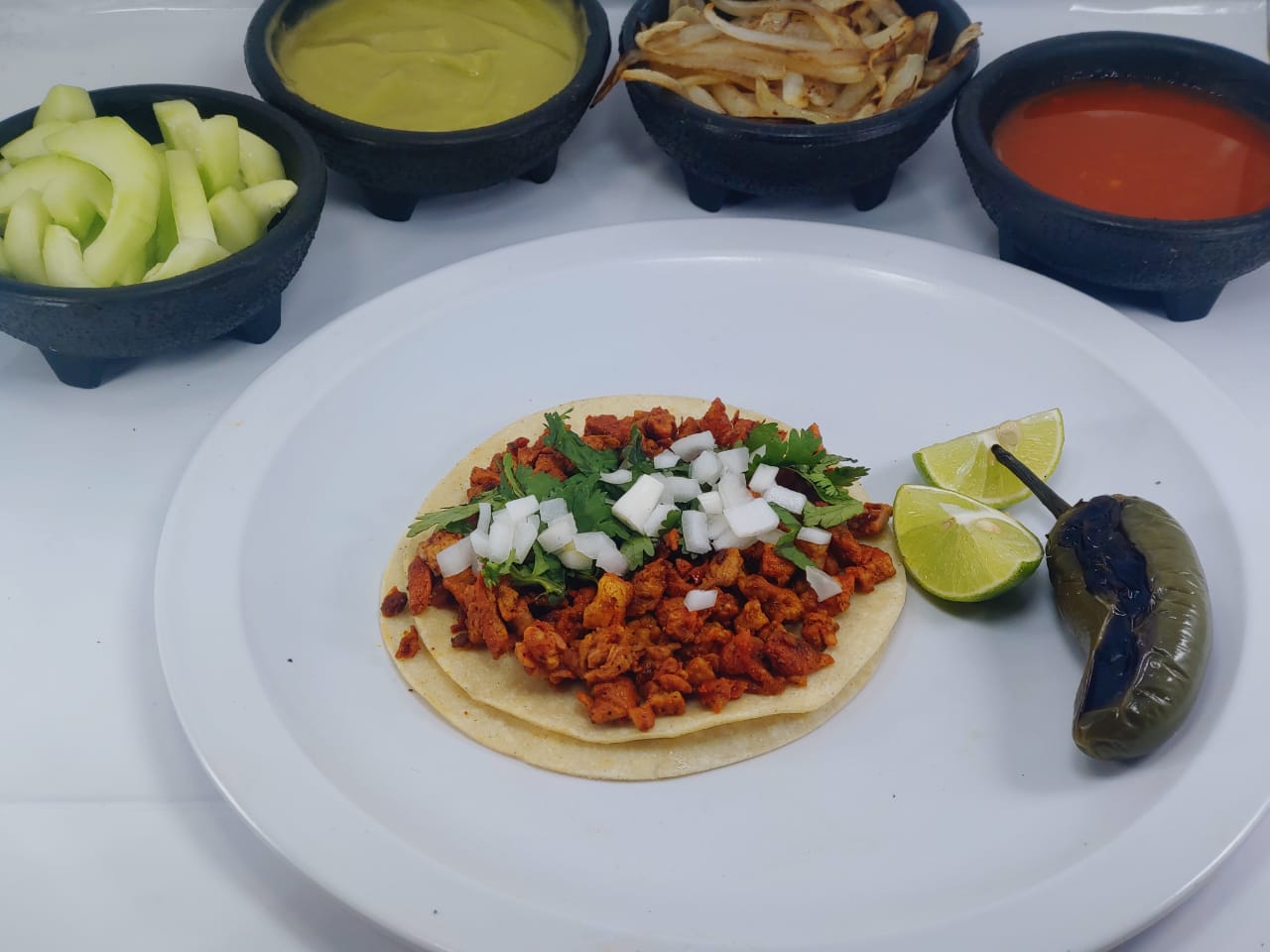 Taco de Adobada Estilo Tecate de Maíz