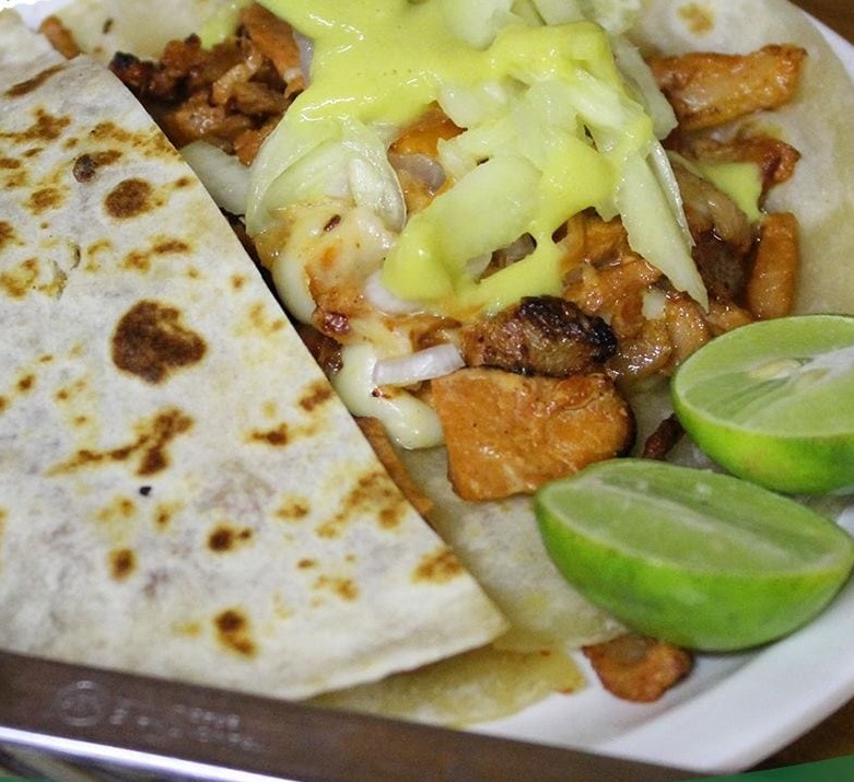 Taco de Pastor de Harina con Queso