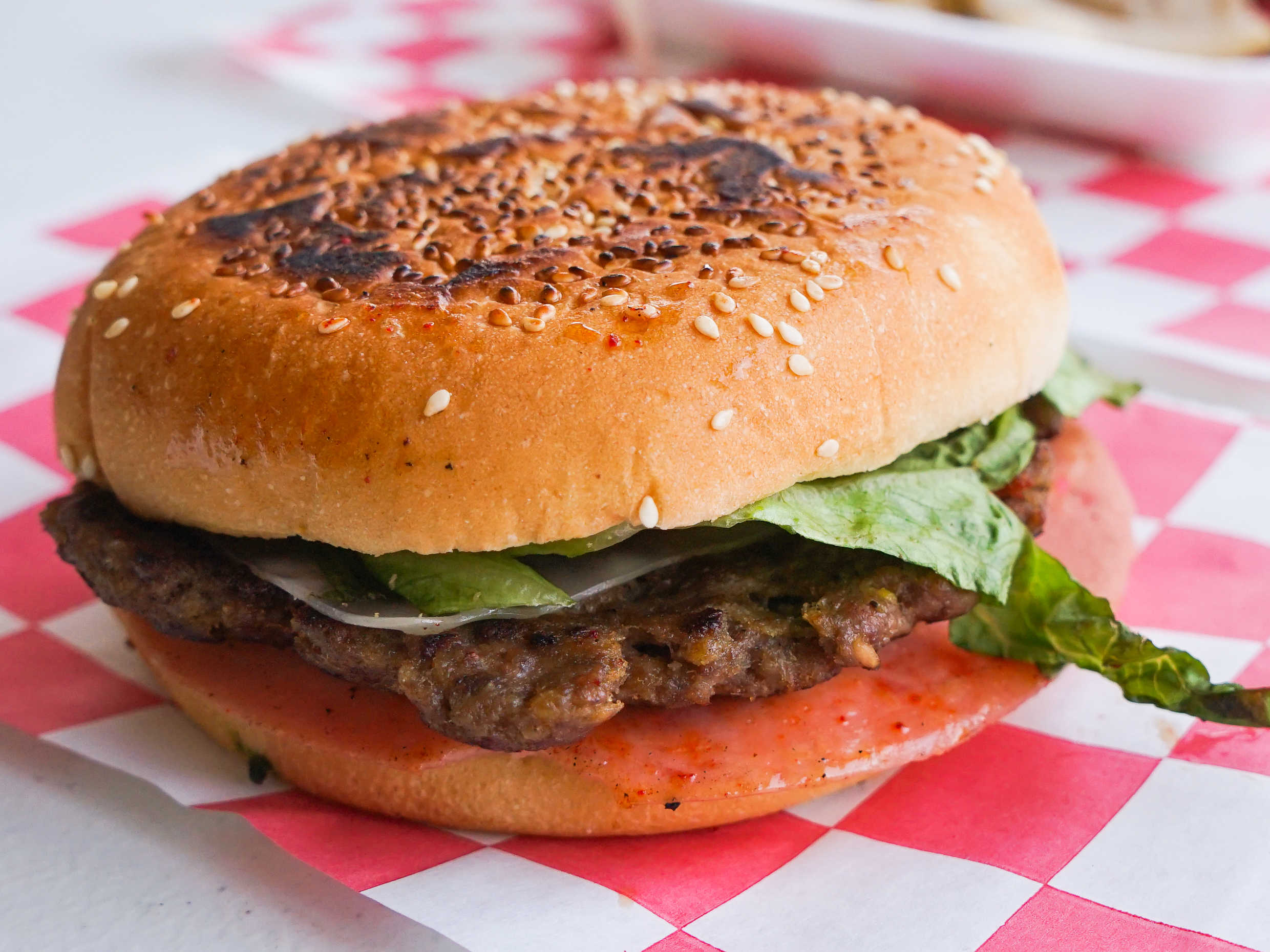 Hamburguesa Especial con Fajitas de Pollo Tender