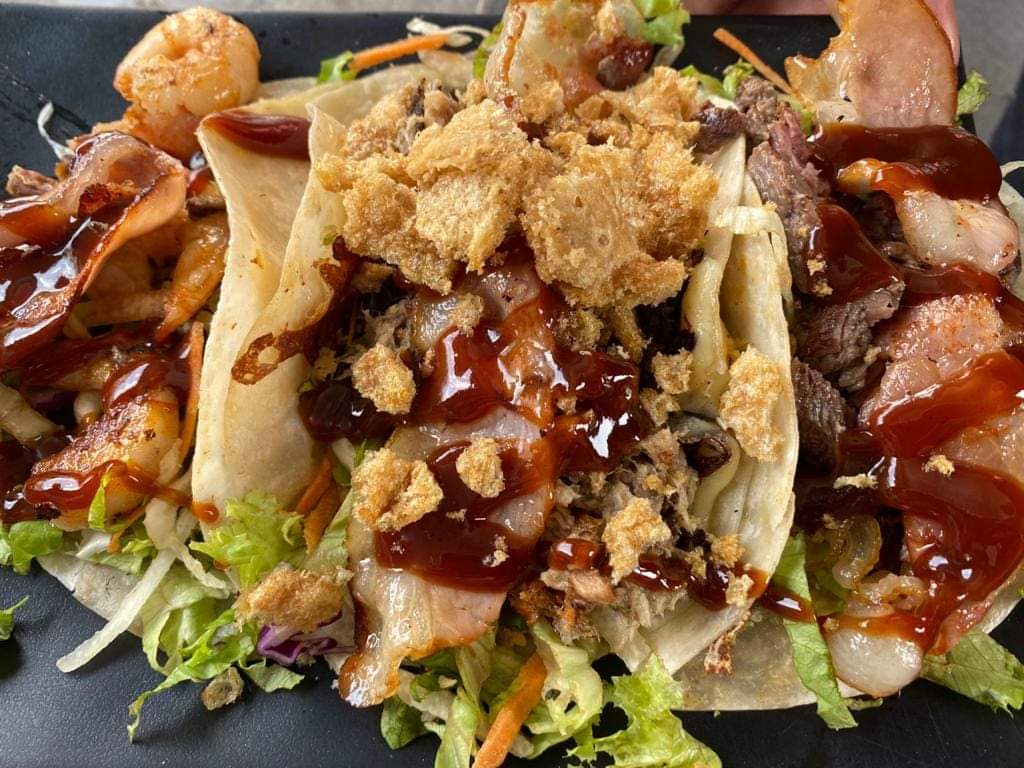 Tacos de Lechón con Chicharrón