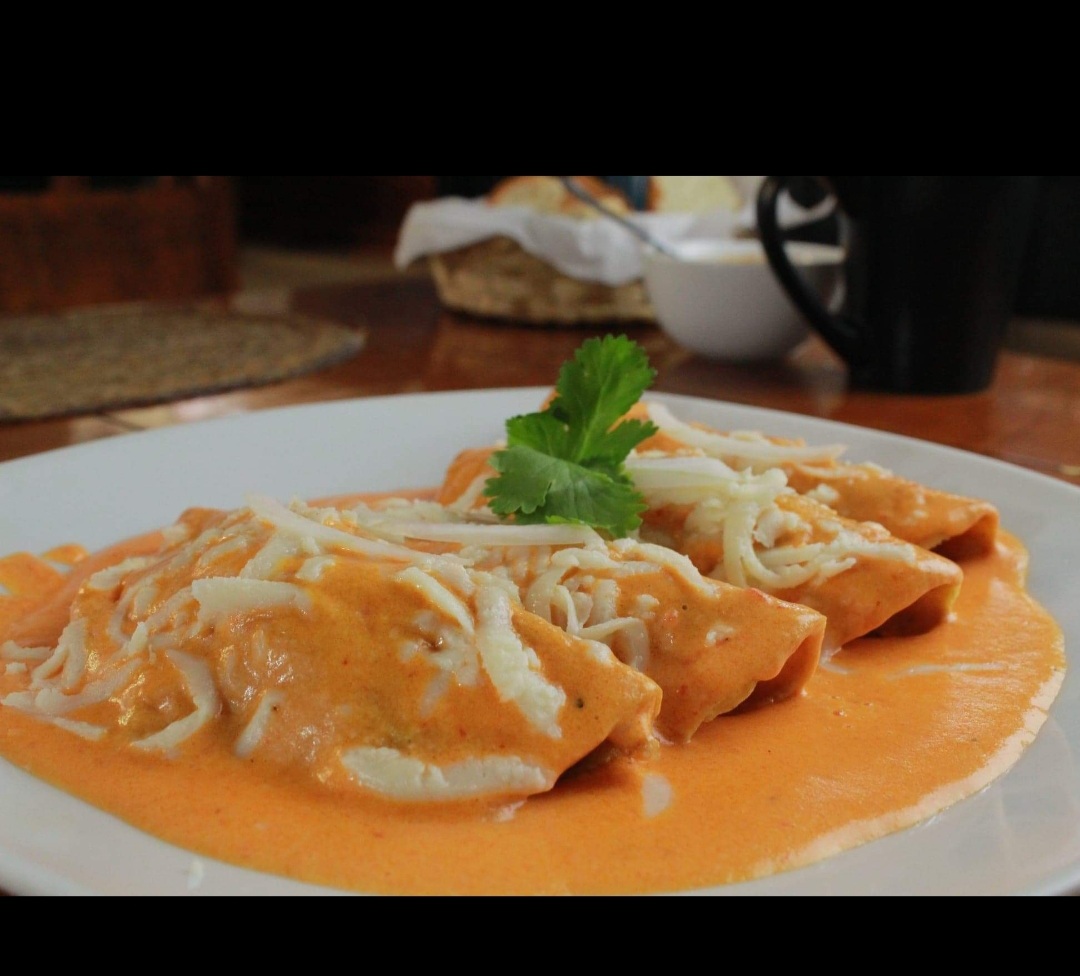 ENCHILADAS SUIZAS