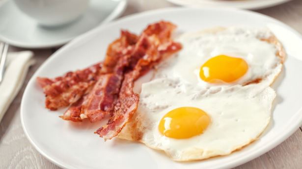 Huevos con Tocino