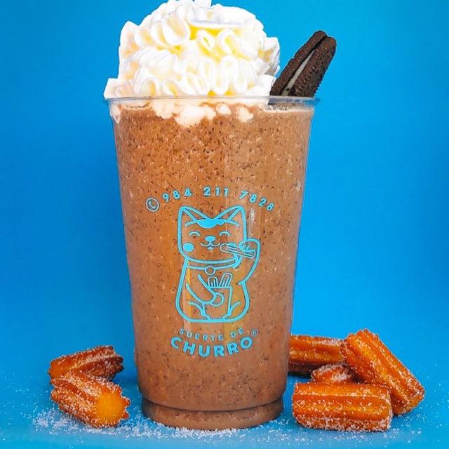 6 Churros Acompañados de 2 Ricos Frappuccinos