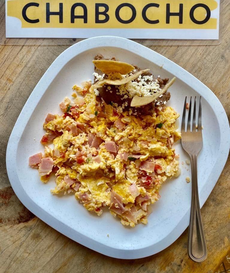 Huevos con Chorizo