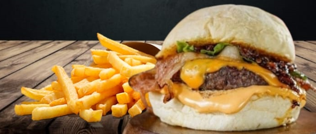 CHEESE BURGUER (Incluye Papas)