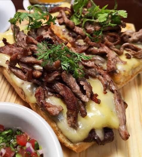 Molletes de Arrachera
