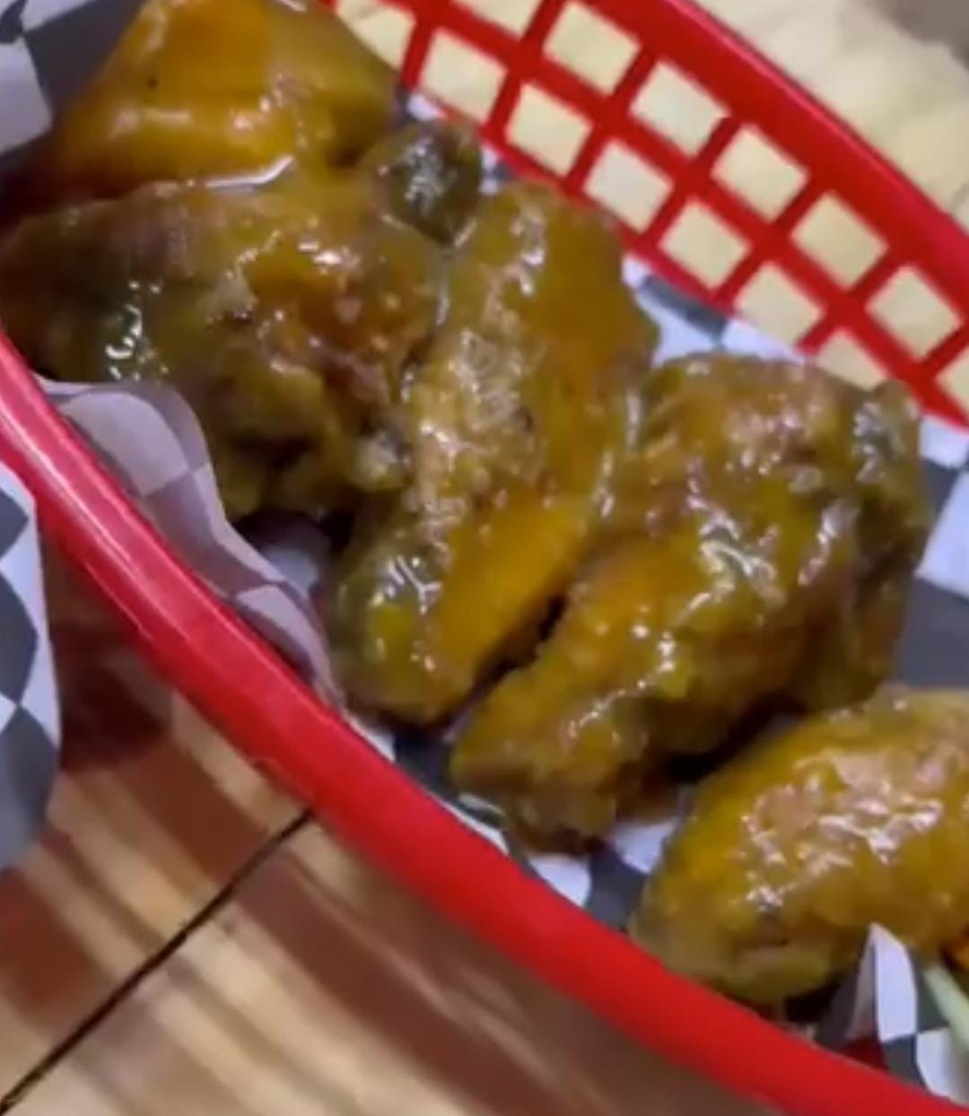 Alitas con la Salsa de Tu Elección
