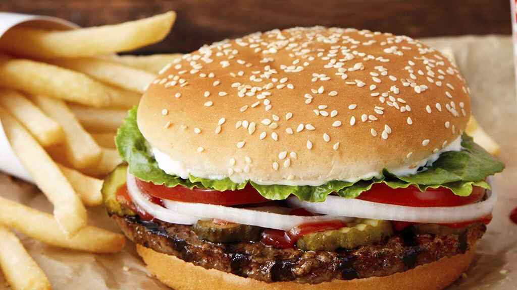 Combo Burguer Con Papas Gajo y Té 🍔🍟