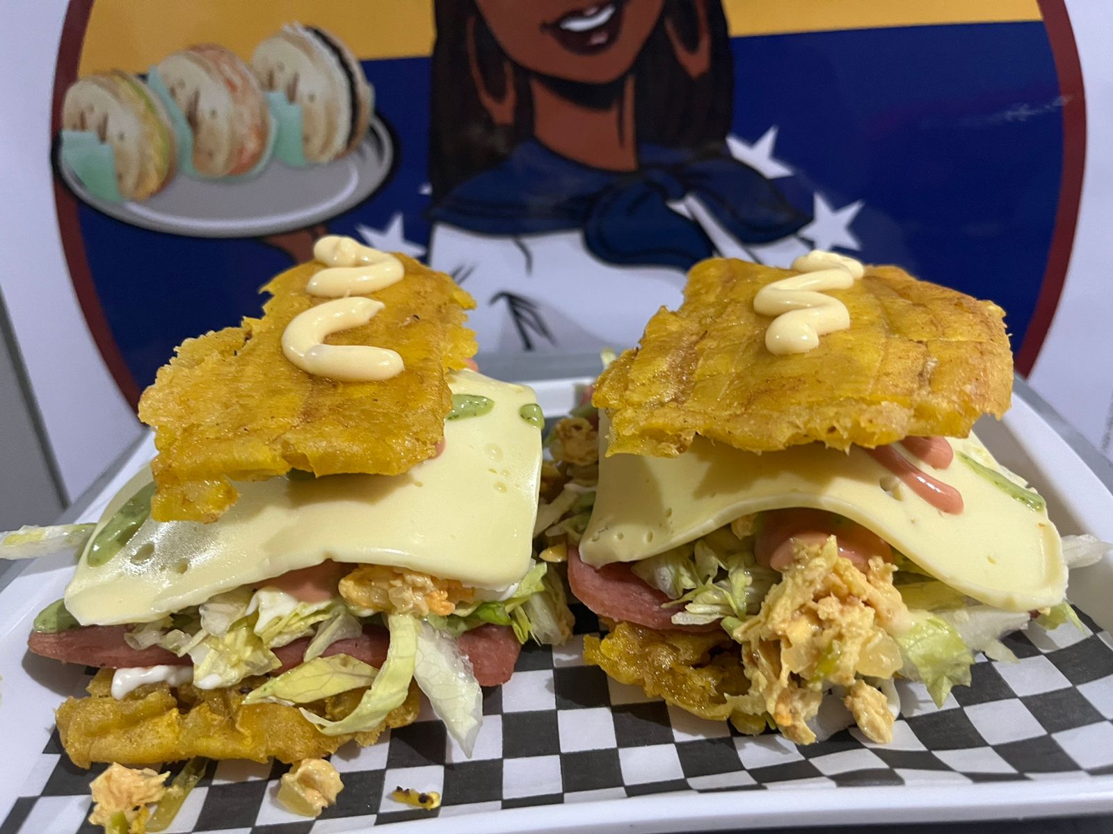 Patacón de pollo