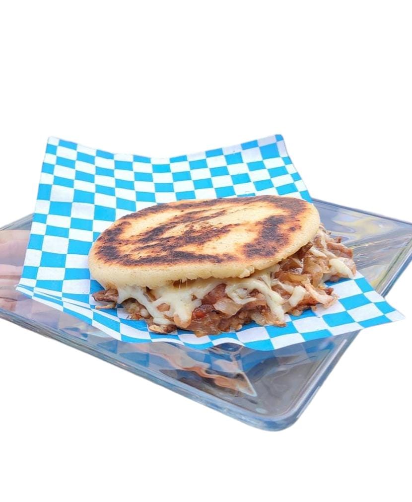 Arepa de Asada (cebolla Guisada)