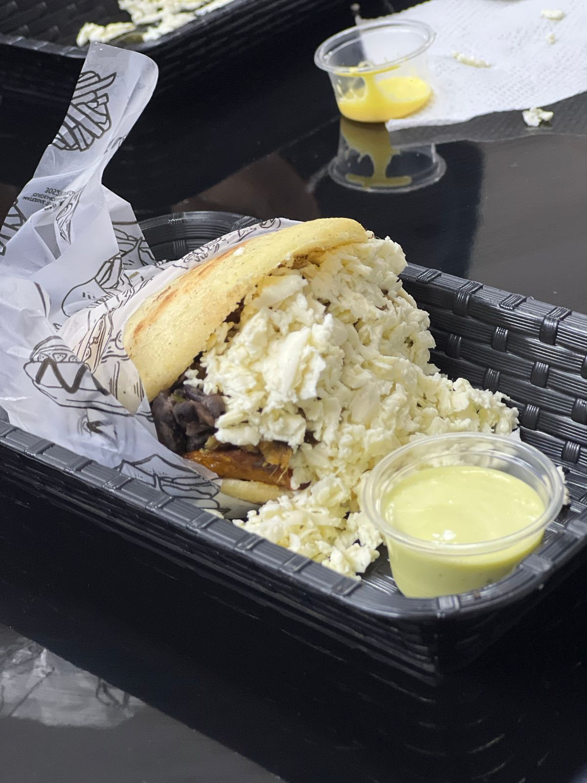 Arepa Pabellón y Gaseosa 250 ml